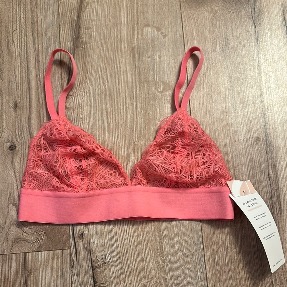 NWT Lively Pink Bra medium